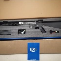 M16 AEG métal, exterieur TOP, garde main aluminium CNC; licence colt avec révision complète