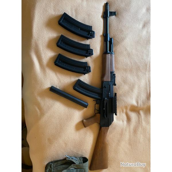 GSG AK47 en 22lr avec 4 chargeurs et silencieux