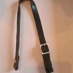Très belle jugulaire pour casque datée 1940 pieces alu Allemand WW2 en reproduction , A25.61