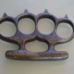 Poing américain ancien