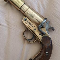 Pistolet lance fusée Britannique, jolie fabrication tout laiton Webley & Scott Ltd London & Birmingh