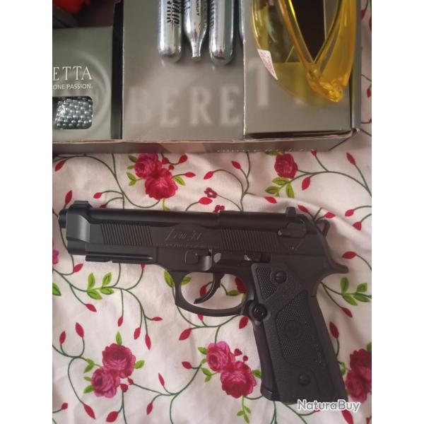 Pistolet beretta a cartouche gaz et bille acier neuf