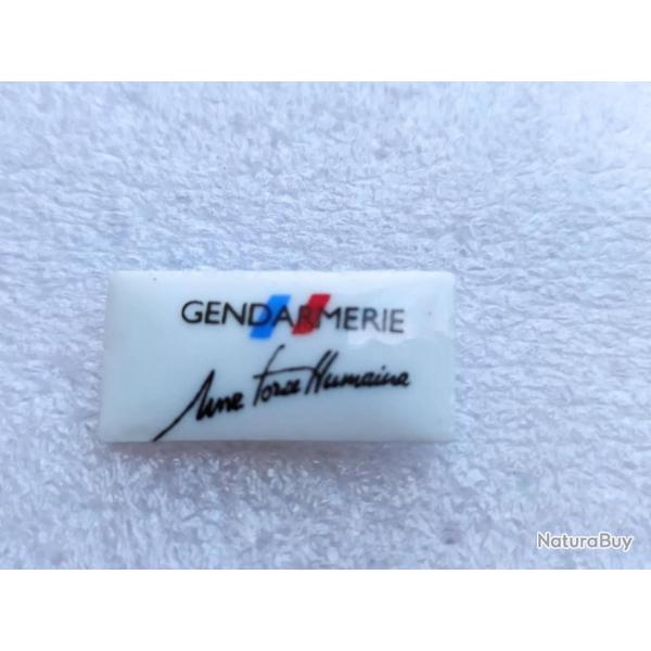 PINS GENDARMERIE NATIONALE  UNE FORCE HUMAINE PUB PORCELAINE MODELE RECTANGLE