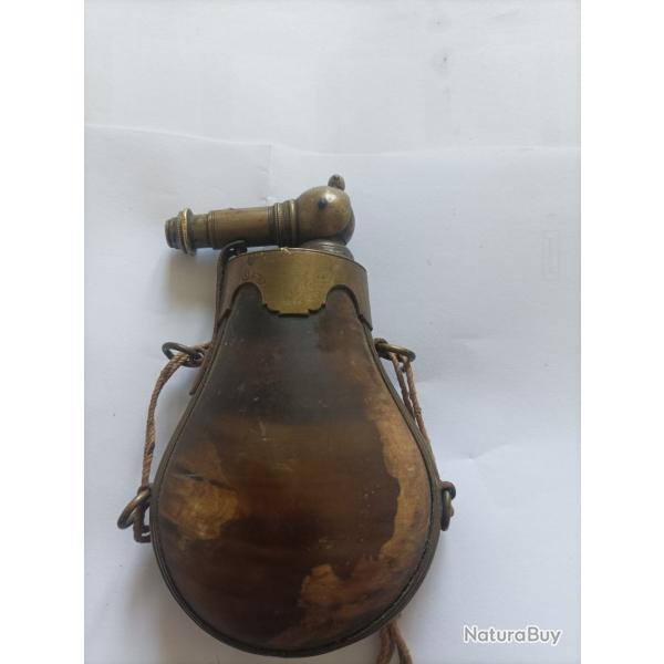 Poire  poudre noire en corne