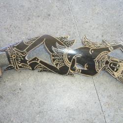 ancienne dague KRISS
