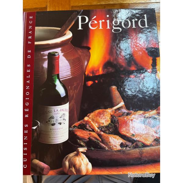Lot 3 livres de cuisine cuisine rgionaleMise  prix sans rserve.
