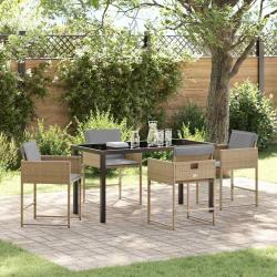 Ensemble de jardin 5 pièces avec coussins en polyrotin beige.