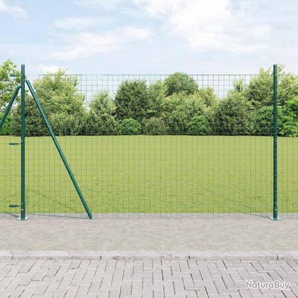 Clture Euro avec 7 poteaux flangs 1,5x10 m en acier galvanis.