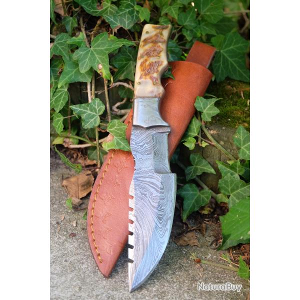 Couteau de Chasse Bowie Damas Lame & Garde 256 Couches Manche Corne Blier Fabr Artisanale Etui