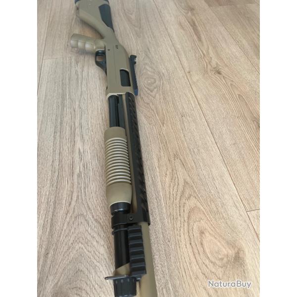 Fusil  pompe Winchester SXP Dark Earth Defender synthtique couleur TAN - Cal. 12/76