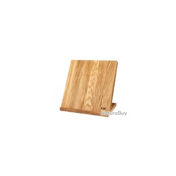 Porte-couteaux KAI en chne, aimant, pour 4  6 couteaux. 26 x 17 x 25,3 cm.