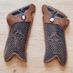 PAIRE DE PLAQUETTES EN BOIS  POUR LUGER MODÈLE 5