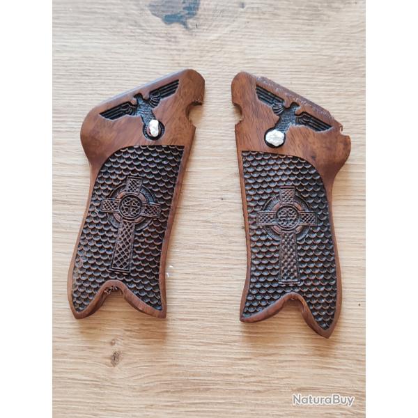 PAIRE DE PLAQUETTES EN BOIS  POUR LUGER MODLE 5
