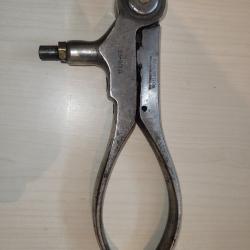 Pince à sertir pour cartouche calibre 25 - 20 R