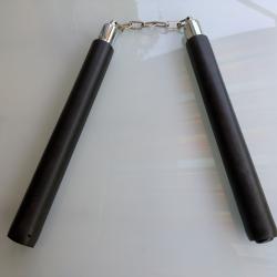 Nunchaku d'entraînement en plastique et mousse