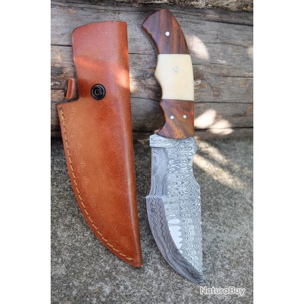 Couteau de Chasse Survie Trakker Damas Lame 256 Couches Manche Bois & Os Fabr Artisanale Etui Cuir