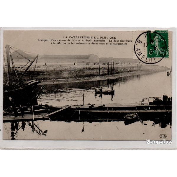 CPA - MARINE DE GUERRE - LA CATASTROPHE DU PLUVIOSE Transport dun cadavre de lepave  N1068