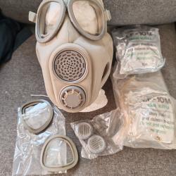 MASQUE À GAZ EX ALLEMAGNE DE L EST MODELE M-10