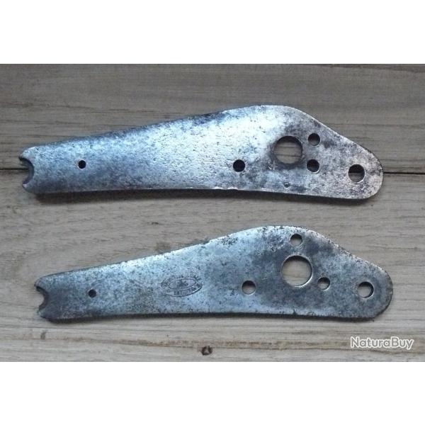 Deux platines du modle 1842