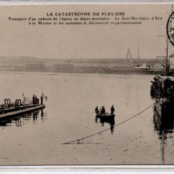 CPA -MARINE DE GUERRE - LA CATASTROPHE DU PLUVIOSE Transport d'un cadavre de l'épave au dépôt N°1089