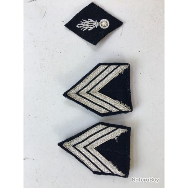 insigne losange type 45 de gendarmerie , et 2 galon gauche pour toute arme a ditinctive argent