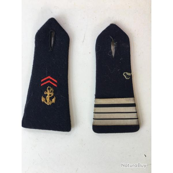 2 epaulettes depareills , une de la coloniale et une de commandant a distinctive argent ,1950/1960