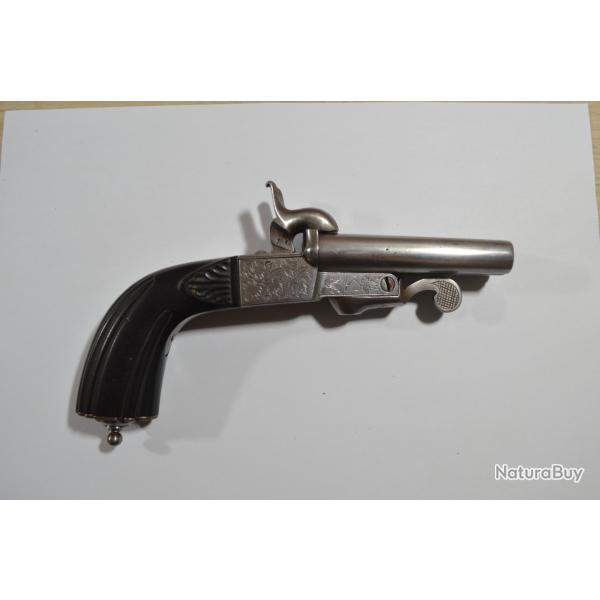 Pistolet  broche systme Lefaucheux, double canon  Vnerie voyage  a restaurer  12mm (17)