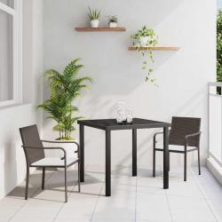 Ensemble de jardin 3 pièces avec coussins en poly rotin marron.