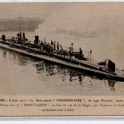 CPA - MARINE DE GUERRE -CHERBOURG-8 Juin - Le Sous-Marin " VENDEMIAIRE " du type Pluviose  N°1093