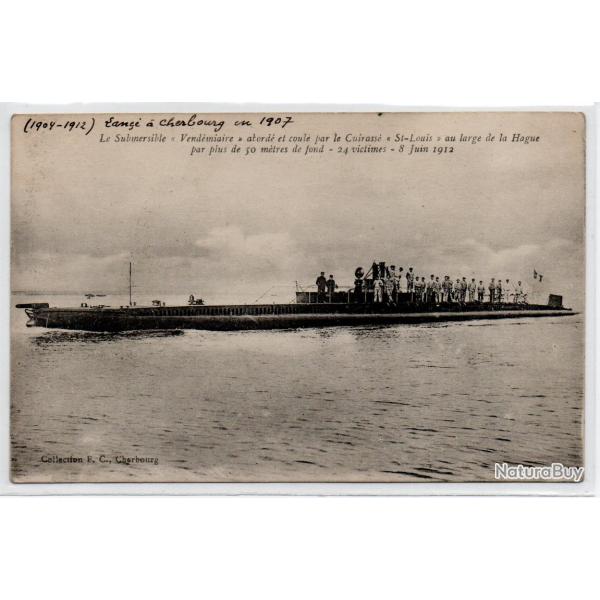 CPA - MARINE DE GUERRE -Le Submersible-Vendemiaire aborde et Coule par le Cuirasse St-Louis  N1094