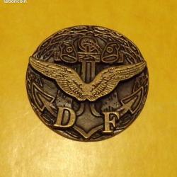 MEDAILLE DES DOUANES FRANCAISES AVEC INSIGNE AVIATEUR , DIAMETRE 55 MM POIDS 40 GRAMMES , BON ETAT V