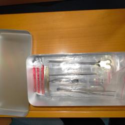 Instrument de chirurgie mineur.