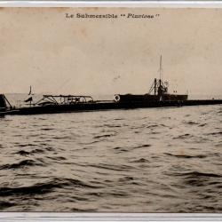 CPA - Marine de Guerre - Le Submersible " Pluviose " N°1122