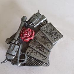 Boucle de ceinture  western pistolets et roses