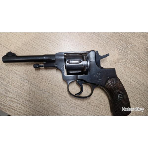 Revolver Nagant 1895 calibre 7,62 Nagant