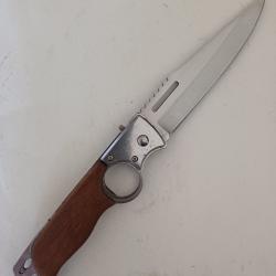 Grand couteau  automatique  stainless  AK 47 avec mini lampe