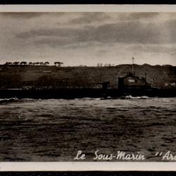 PHOTO - Marine de Guerre - Le Sous-Marin " Aechimede  " N°1128