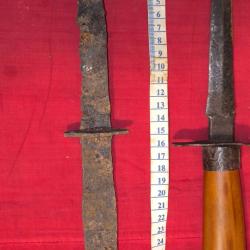 reliques 2 poignards de combat 1914 18 couteau de botte allemand très oxydé, un France vengeur SGCO