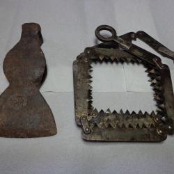 LOT COMPOSE D'UNE SCIE ARTICULEE PLIANTE MDL 1879 ET UNE HACHE DE SAPEUR 14-18