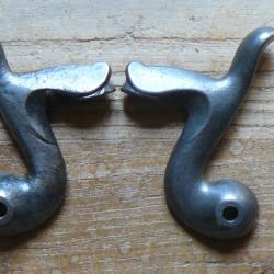 Deux chiens de fusil a broches