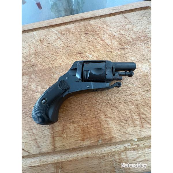 Revolver 22 short percutions centrale sans rserve de prix