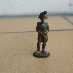 FIGURINE KINDER METAL SOLDAT OFFICIER PRUSSIEN NAPOLEON