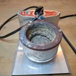 Four à plomb Lee Precision Melter 220V