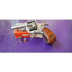 Rare petit  Revolver Bouldog de poche cal.22court  ou bosquette.