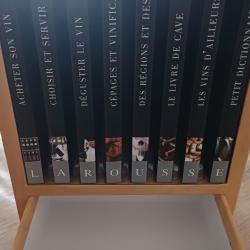 Livre bibliothéque sur le vin