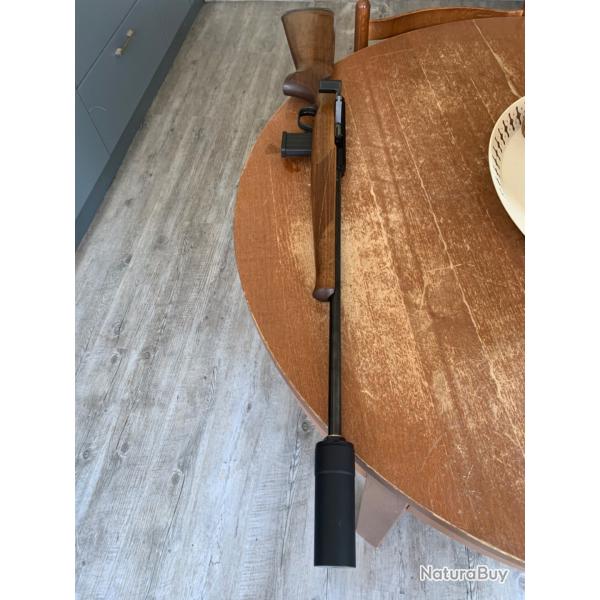 Pack carabine linaire ISSC SPA 17HMR+rducteur de son Hausken+99 balles+cordon de nettoyage