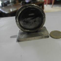 Porte-menu militaire britannique plaqué argent par Walker & Hall 1956. avec patte d'oie