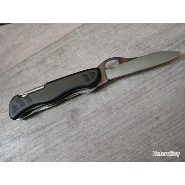 Couteau multifonction, de dotation dans l'arme Suisse ; modle 08 dat 2010