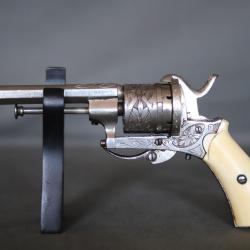 Revolver à broche calibre 7mm - 2nde moitié du 19ème siècle