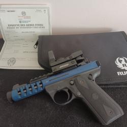 Pistolet Ruger 22/45 lite et accessoires.